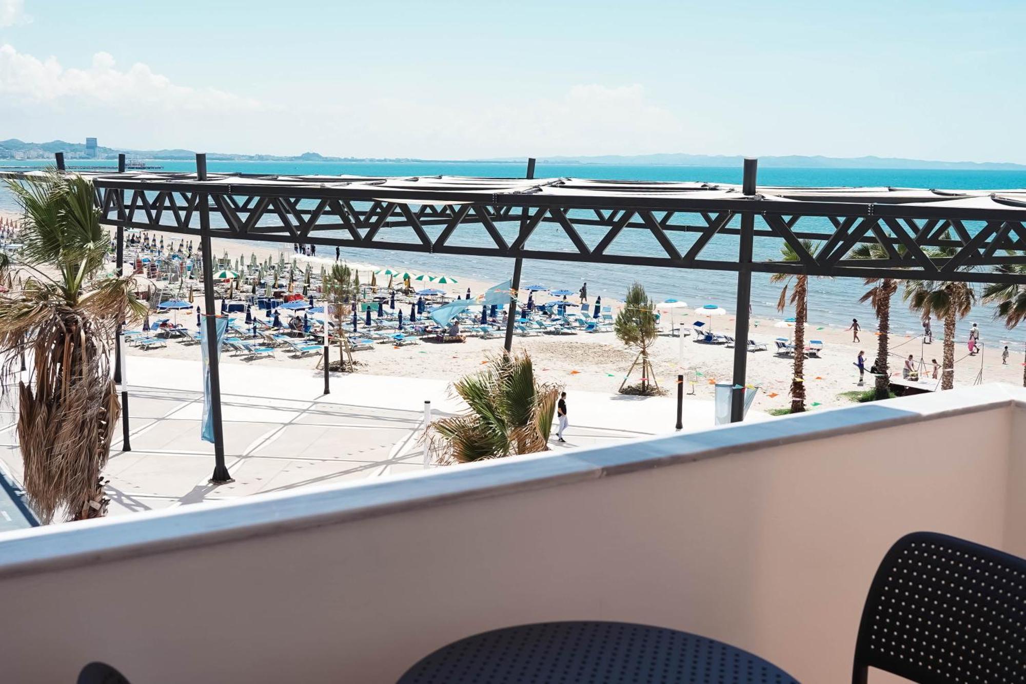 Marina Rooms Durrës Exterior foto